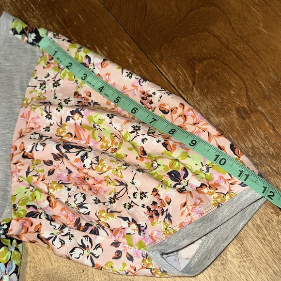 Anthropologie Maeve Gray Multi-Color Floral Suzanne Top - Picture 8 of 9